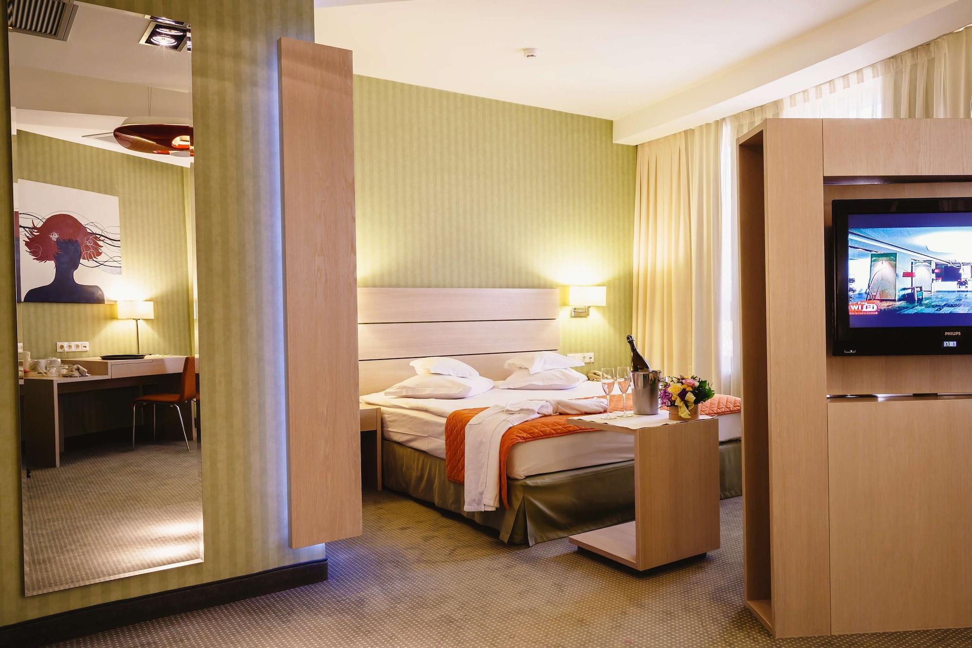 Hotel Golden Tulip Ana Tower Sibiu Dış mekan fotoğraf